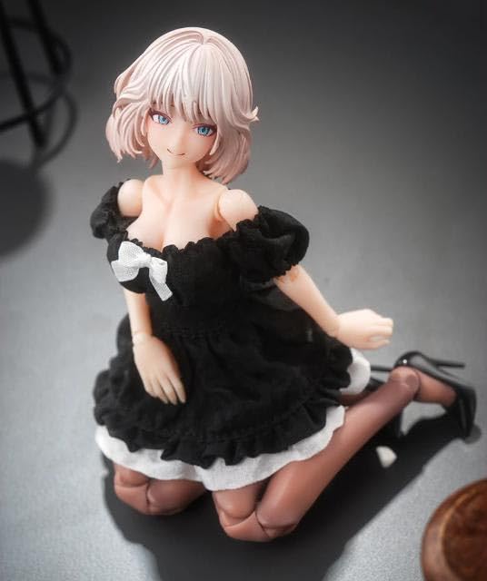 Snailshell 1/12 scale Black Silk Bubble-Sleeve Dress for 6 inch woman Action Figure