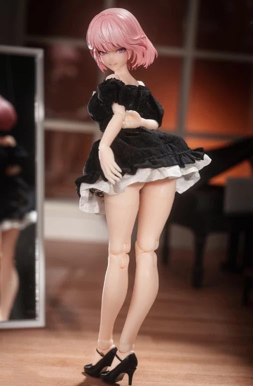 Snailshell 1/12 scale Black Silk Bubble-Sleeve Dress for 6 inch woman Action Figure