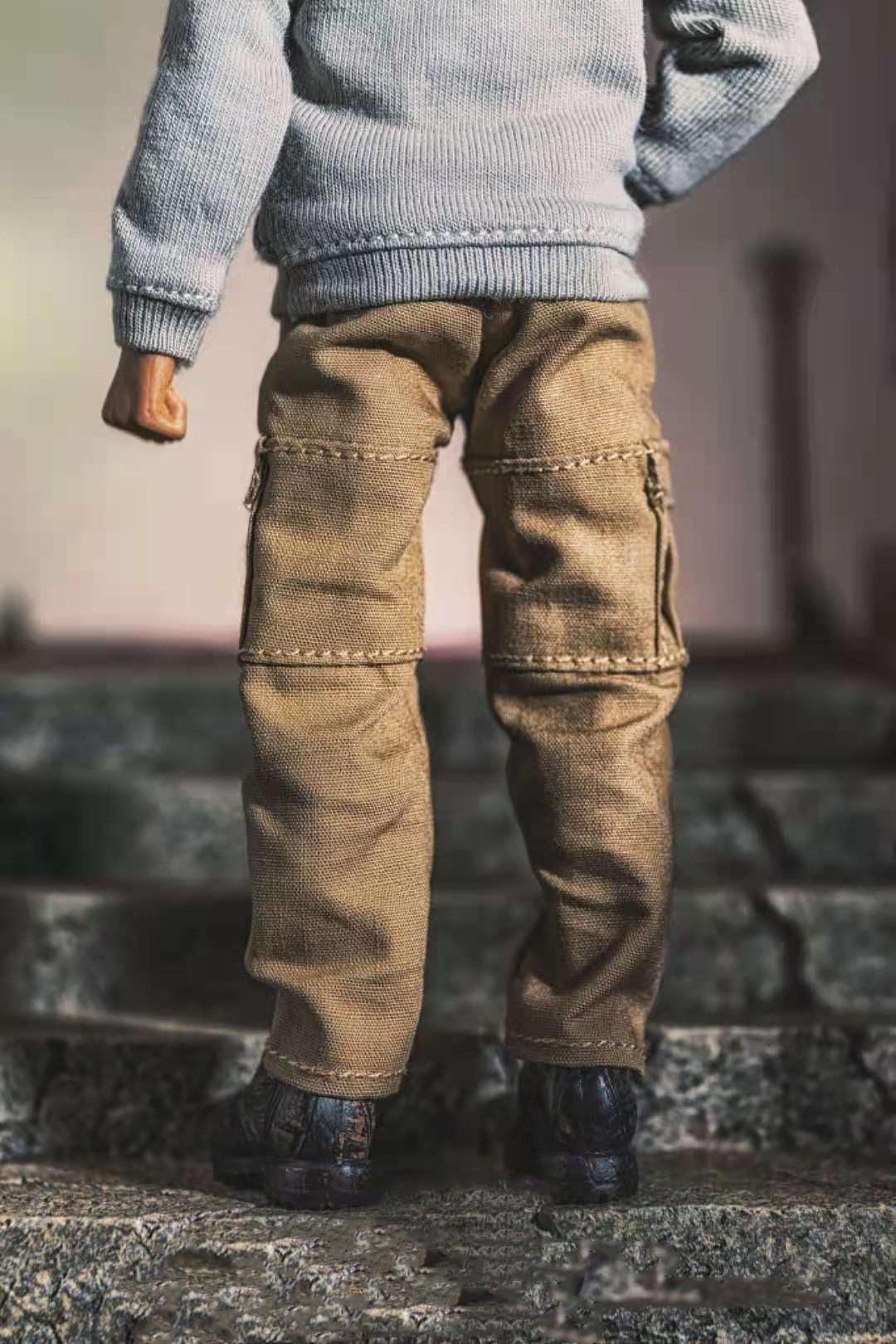 1/12 Scale Casual Streetwear Outfit, Gray Hoodie + Khaki Cargo Pants Set for 6 Inch Male Action Figure body
