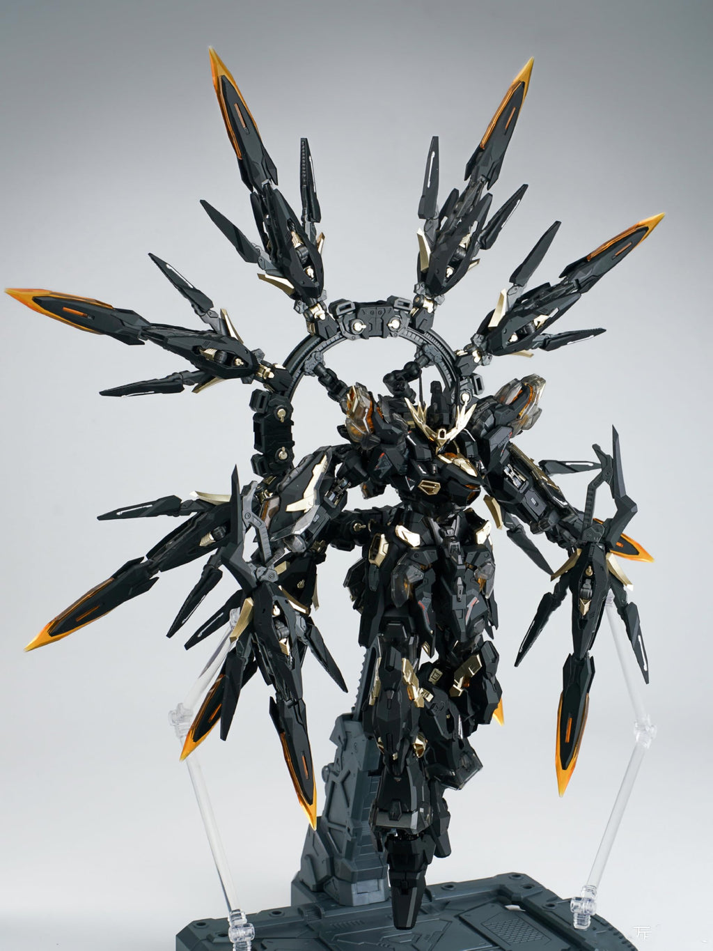 VIENTIANE FUSION 1/100 scale black Apocalypse Alloy Frame model kits